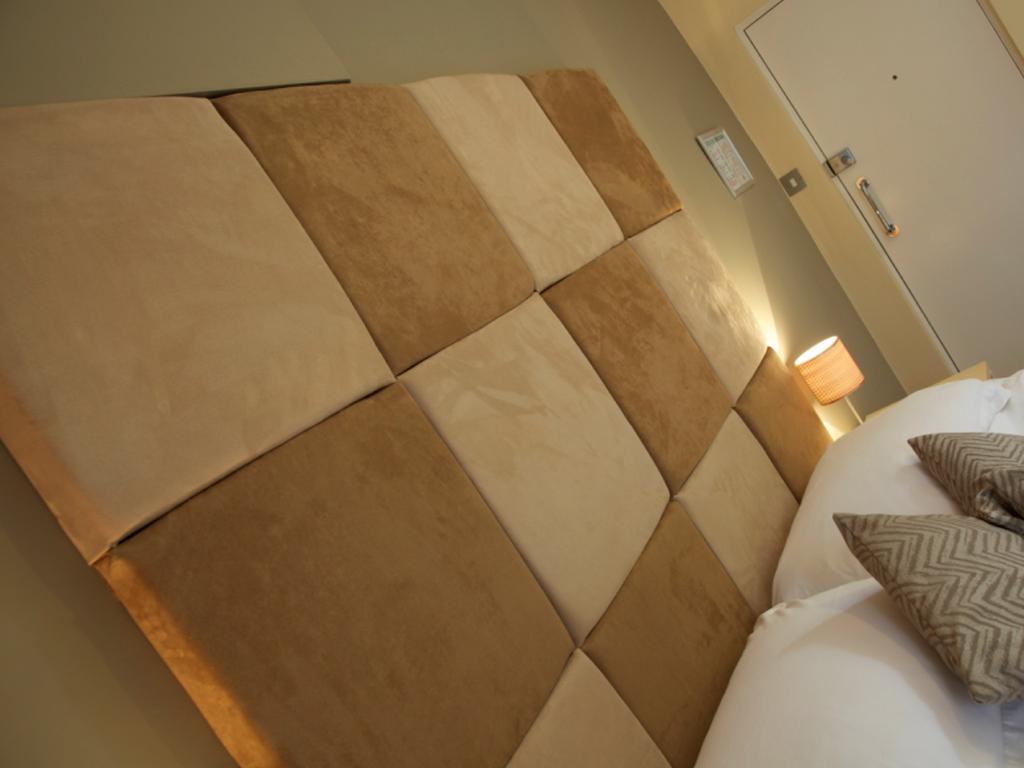 Carriages Telford Hotel Ruang foto